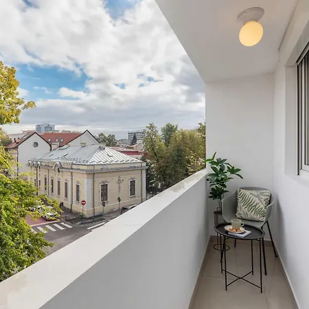 Historic Calea Victoriei - Бухарест
