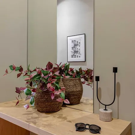 Historic Calea Victoriei - Апартаменти *